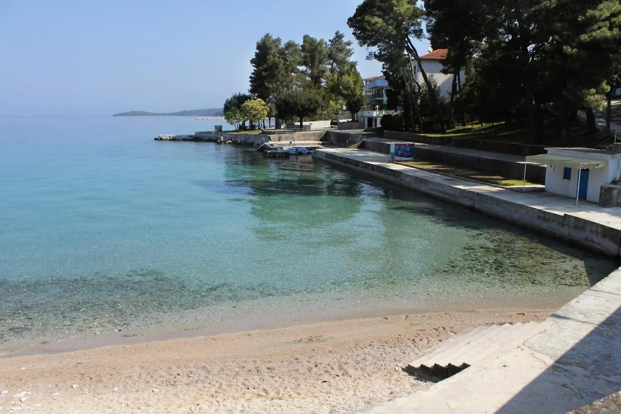 Apartments With A Parking Space Malinska, Krk - 19269 Croatia